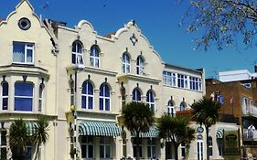 Esplanade Hotel - Clacton On Sea, Beachfront Hotel By Oyo
